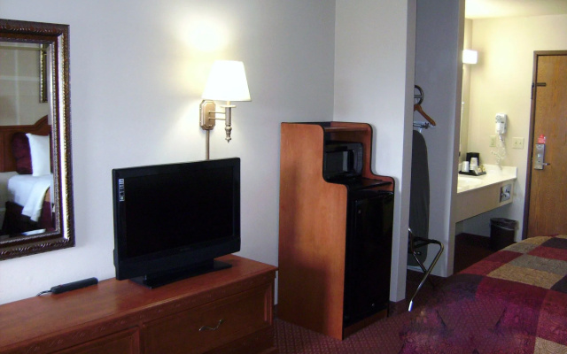 All American Inn and Suites