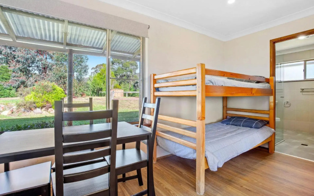 Braeside Cabin One - Pinkwood