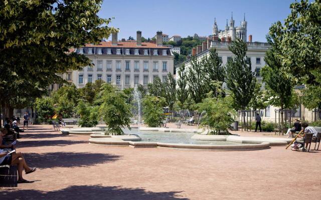 Hôtel Bayard Bellecour 1