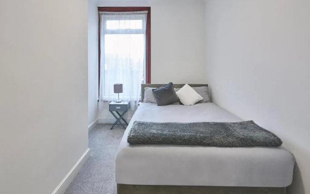 Host Stay Portside Retreat