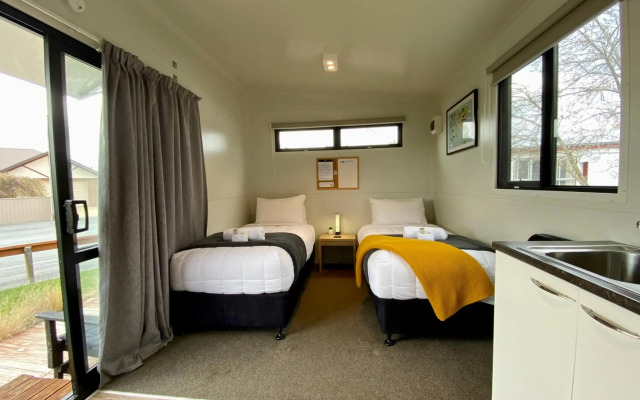 Stunted Totara, Unit 1