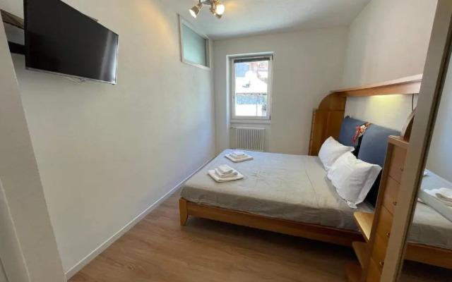 Modern apartment in Sorico - Larihome A10