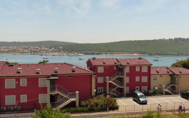 Apartments Lucefinka