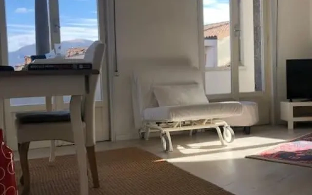 Holly's House