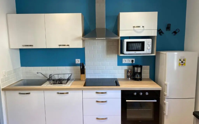 Appartement F2 30m2, 300m des Thermes