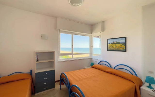 Seafront Apartment on the Promenade