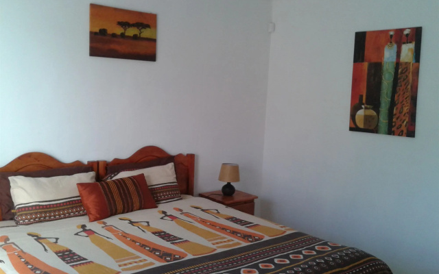 Bizafrika Guest Lodge & Conference Center
