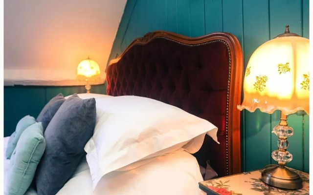 Dotty's Boutique B&B