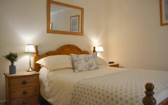 Riverside Bed  Breakfast
