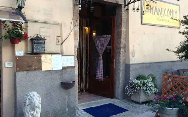 Armanicomio