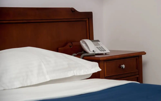 Hotel Hum