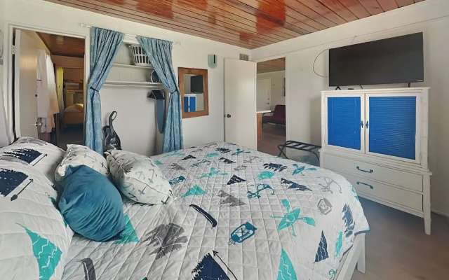 Coastal Den by Ryson Vacation Rentals