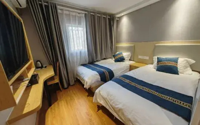 Kaiman Light Luxury Hotel (Shanghai University Jinqiu Road Subway Station)