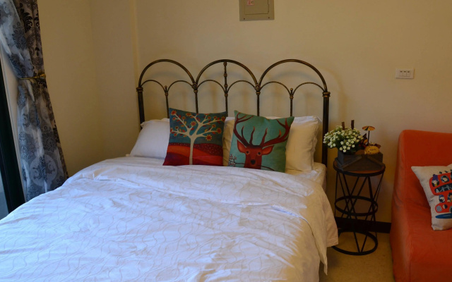43&13 Room Store B&B