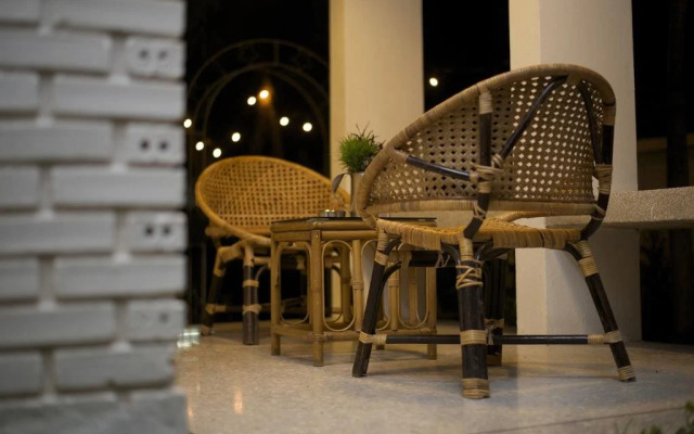 No.25 Cafe & Hostel