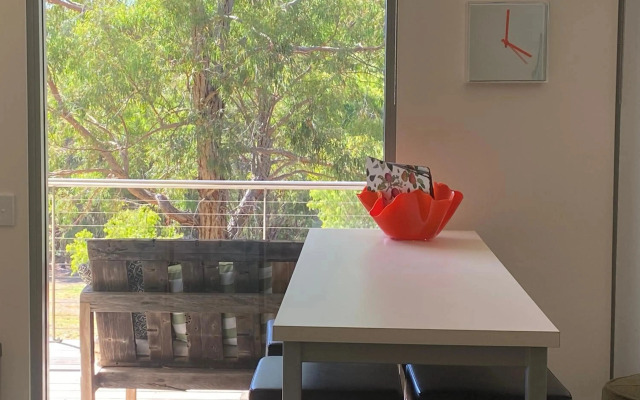 Moriarty Studio - perfect couples retreat