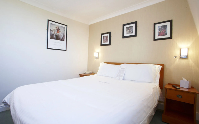 Invicta Hotel