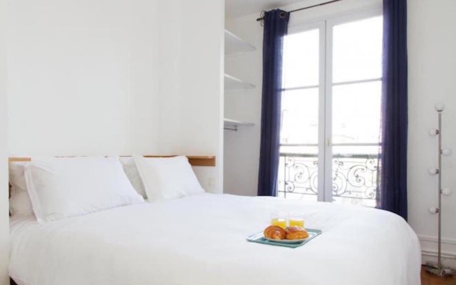 Апартаменты Marais - Place des Vosges Apartment Париж комната для гостей
