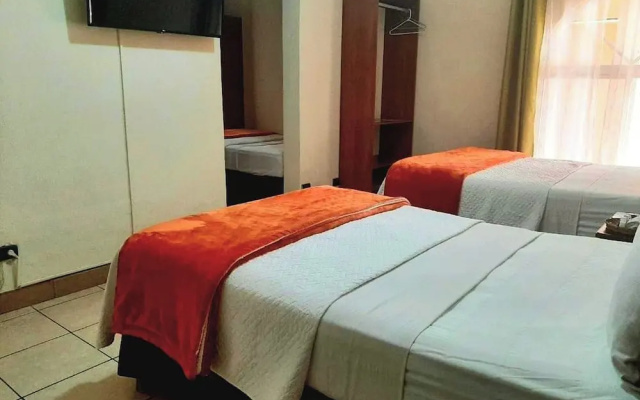 Hotel Don Felipe Airport