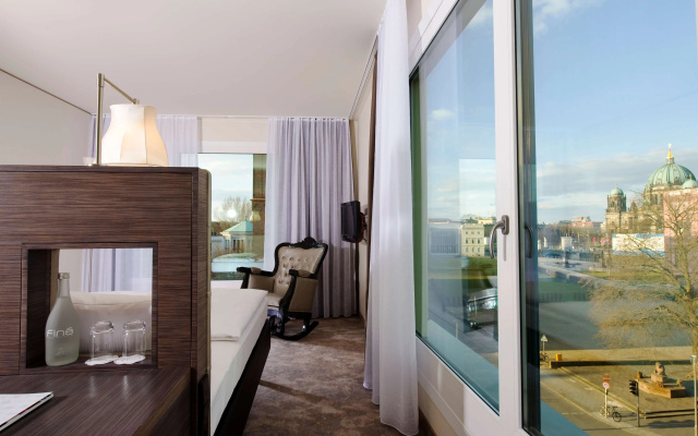 Отель Arcotel John F