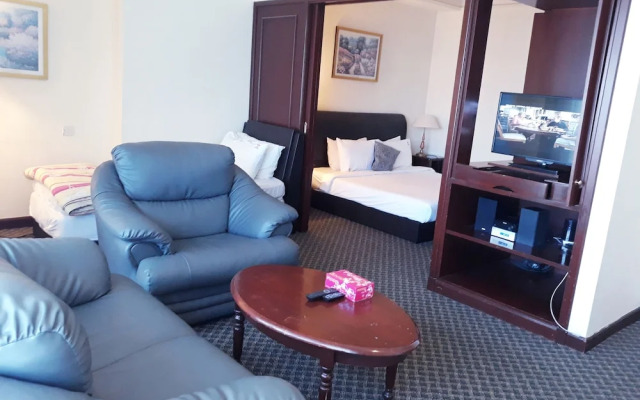 Kl Summer Suite at Times Square