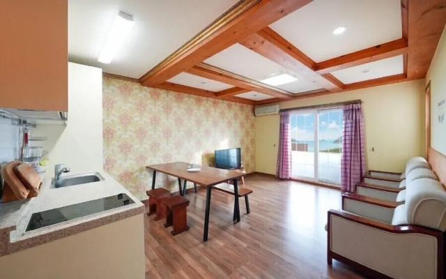 Geoje Birds Hill Pension
