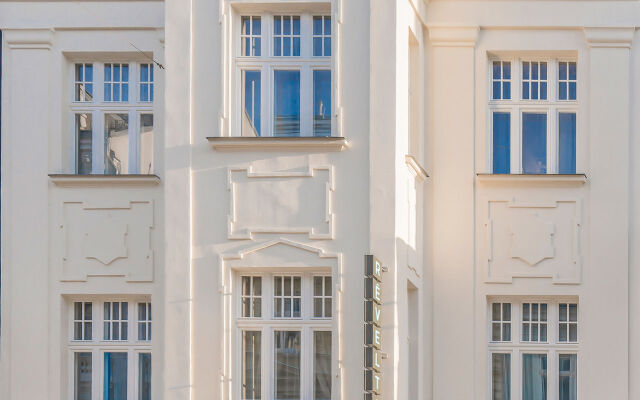Отель Revelton Suites Karlovy Vary вид на фасад