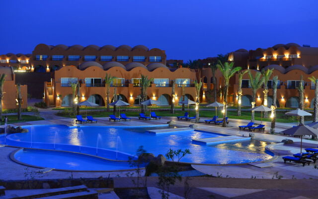 Отель Novotel Marsa Alam вид на фасад
