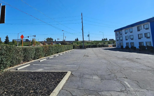 I-5 Inn