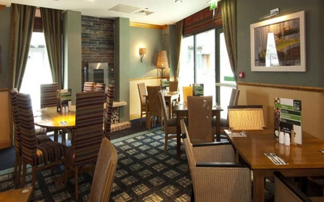 Premier Inn Manchester Trafford Centre Nth