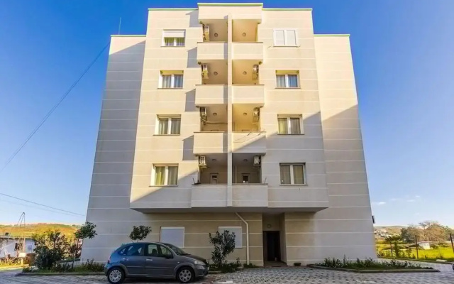 The Seabreeze Apartment 1BR in Gjiri i Lal zit