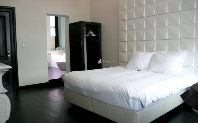 B&B Suites@FEEK