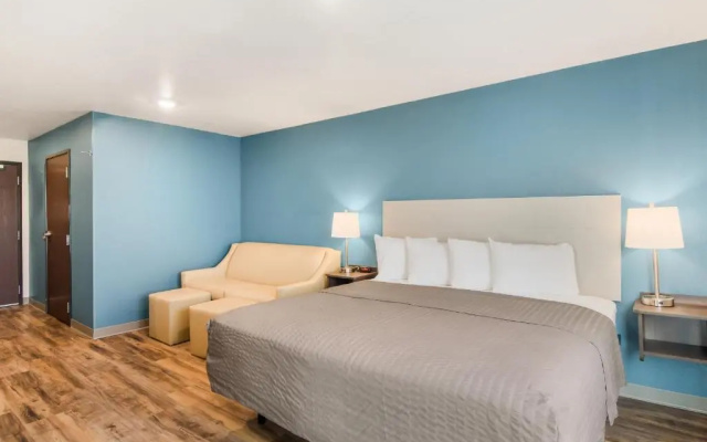 WoodSpring Suites Thornton-North Denver