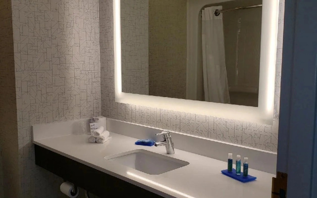 Holiday Inn Express Hotel & Suites Lake Okeechobee by IHG