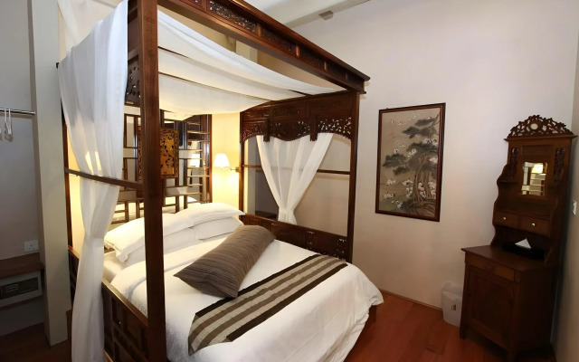 Courtyard At Heeren Boutique Hotel