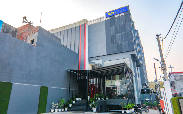 Fabhotel Landmark