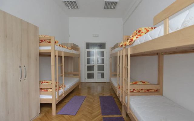 Hostel FLOW HOSE CENTAR