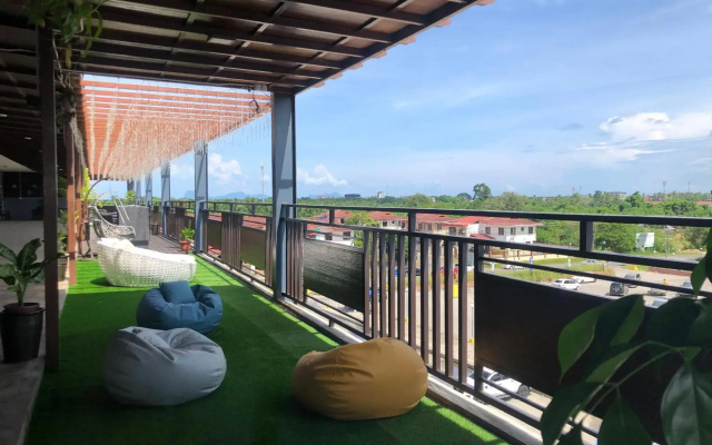 Wings Hotel