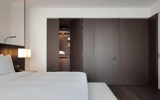 Отель Hilton Lake Como