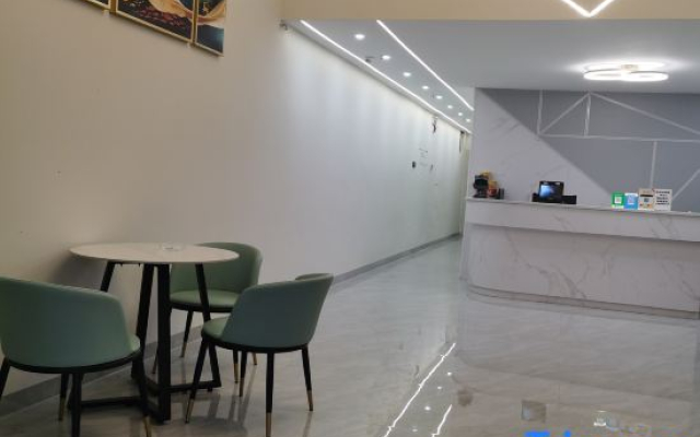 Lanxiang Seaview Travel Rental (Sanya Bay Tianya Night Market)