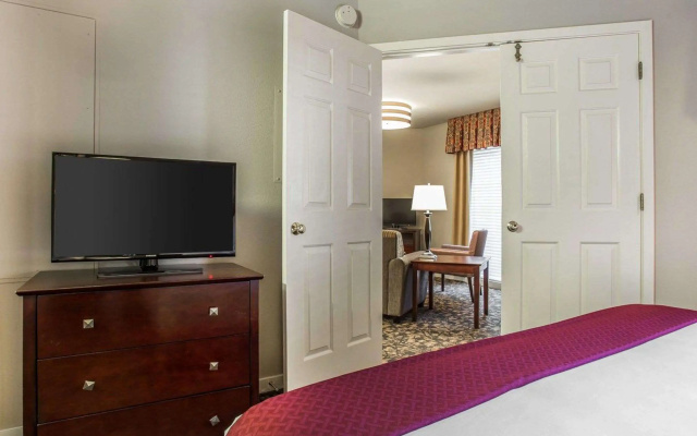 Quality Suites Atlanta Buckhead Village North
