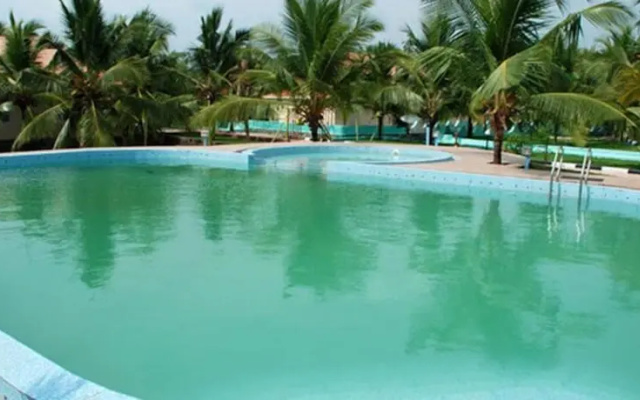 United-21 Island Paradise Hotel