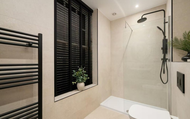 Edinburgh Apartment - Sleeps 2 - Princes St Close