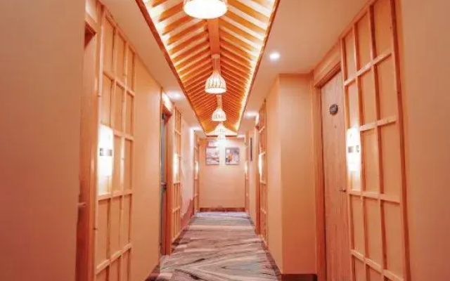 Ningguo Meng JING E-sport Hotel