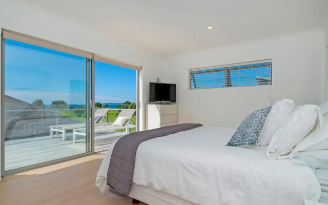 Coastal Pearl - Matarangi Holiday Home