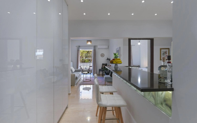 Newly Renovated Apartment in the Heart of Athens