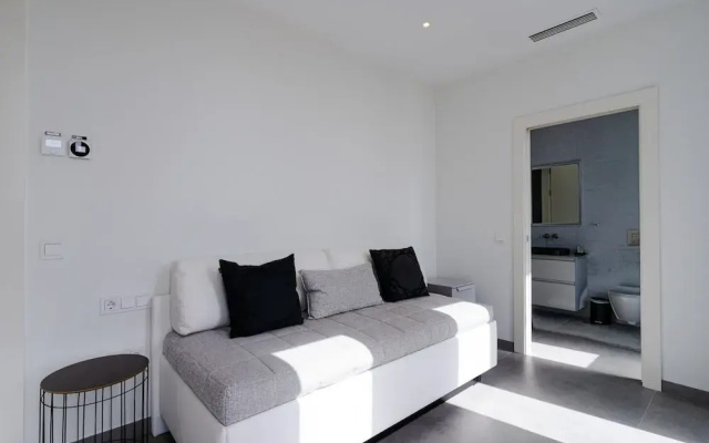 Villa in Marbella With Private Heated Pool