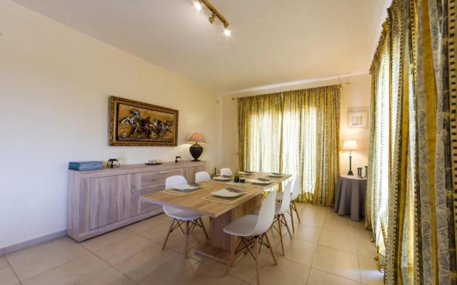 Dimitras House
