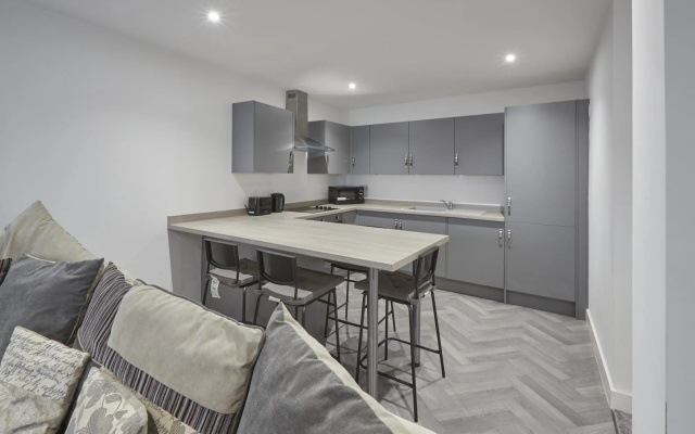 Host   Stay   Apartment 1  Loftus