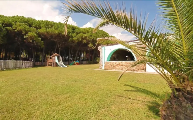 Triton Villas Residence & Hotel